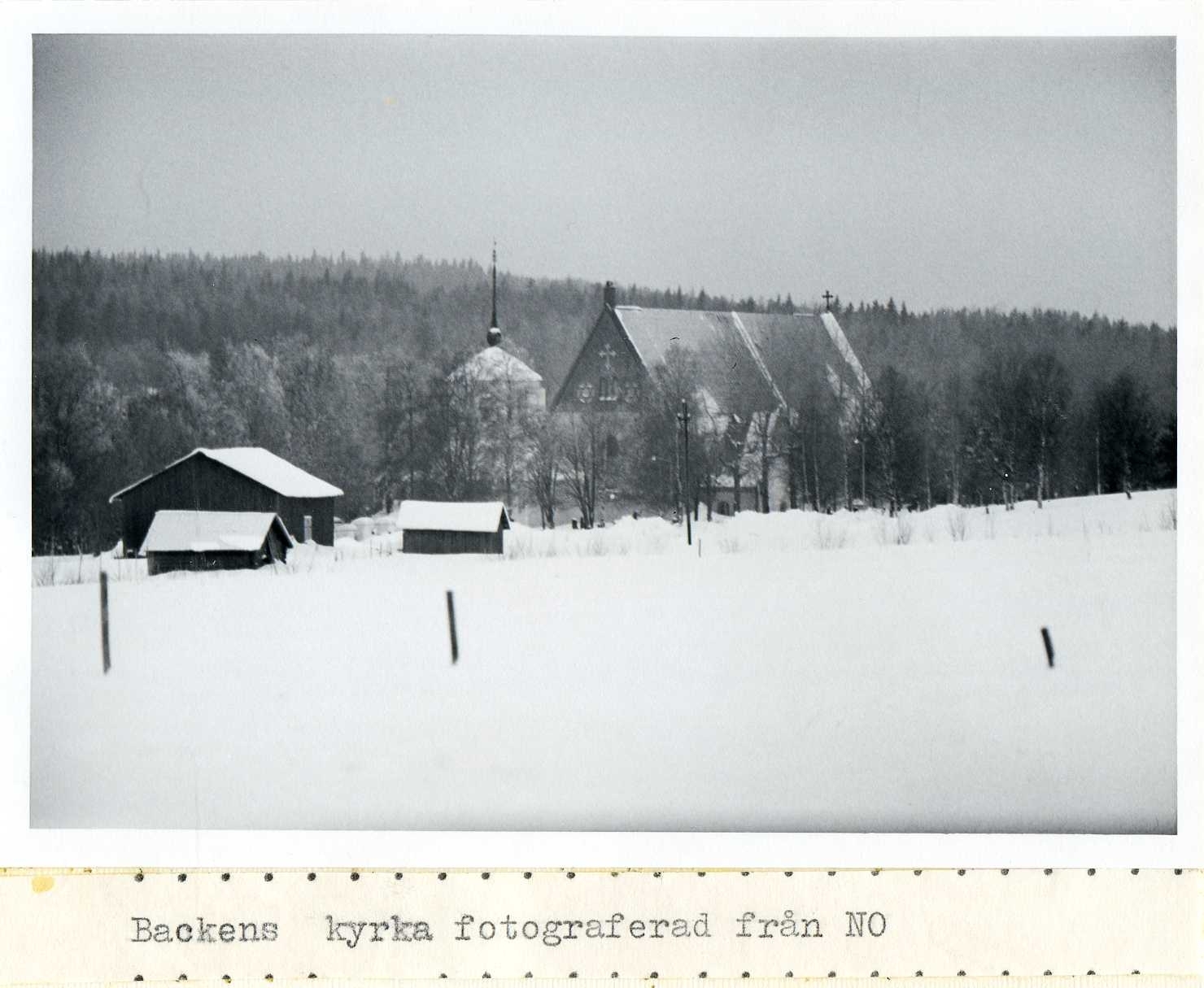 Backens kyrka fotograferad från nordost 1969-70