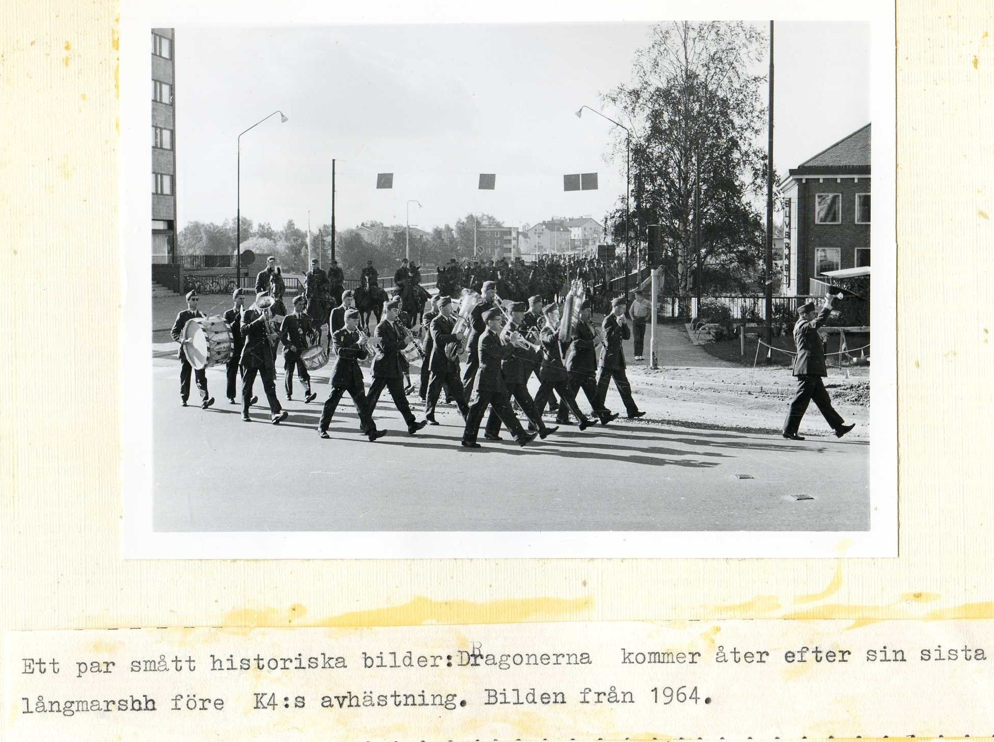 K4-dragonernas sista långmarsch 1964 bild 1