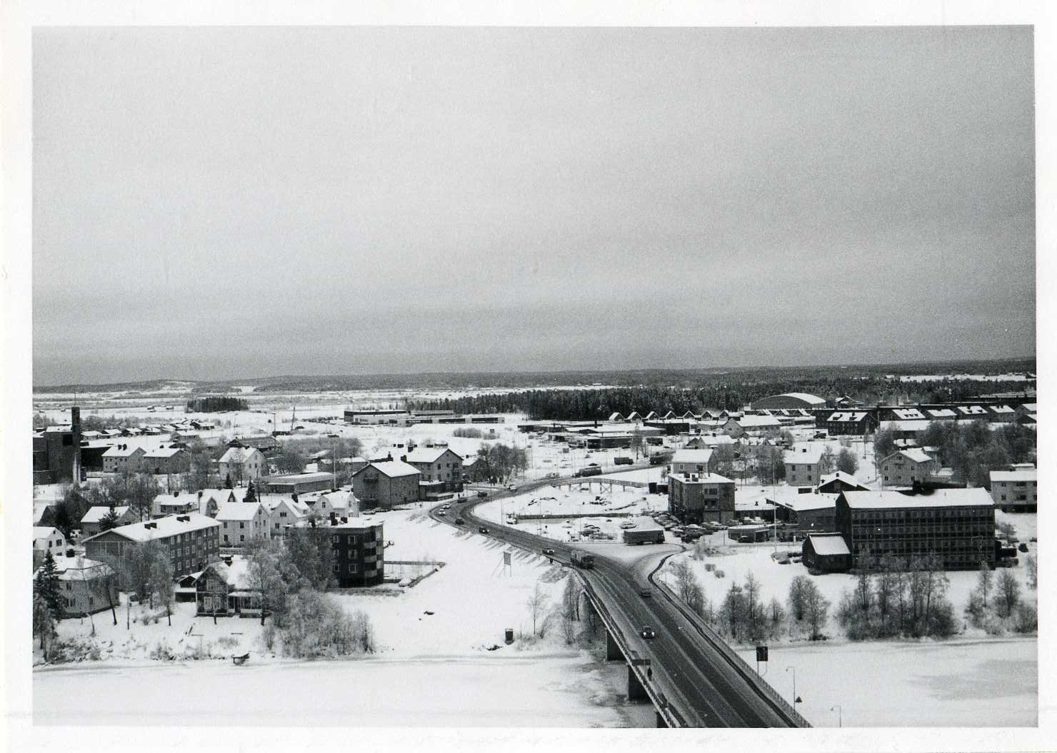 Nya E4-passagen genom Teg börjar byggas nov 1969  mindre