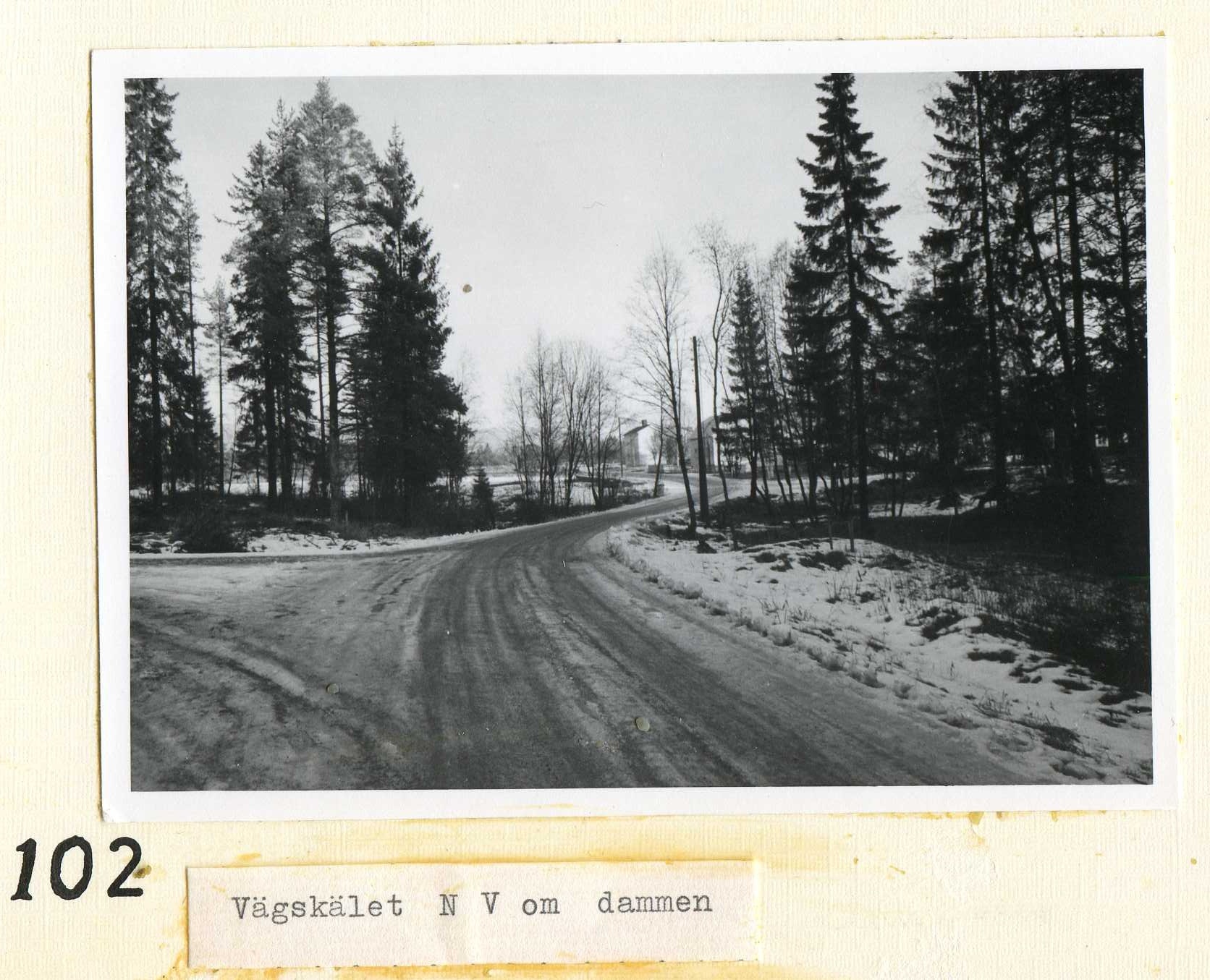 Vägskälet nordväst om dammen 1969