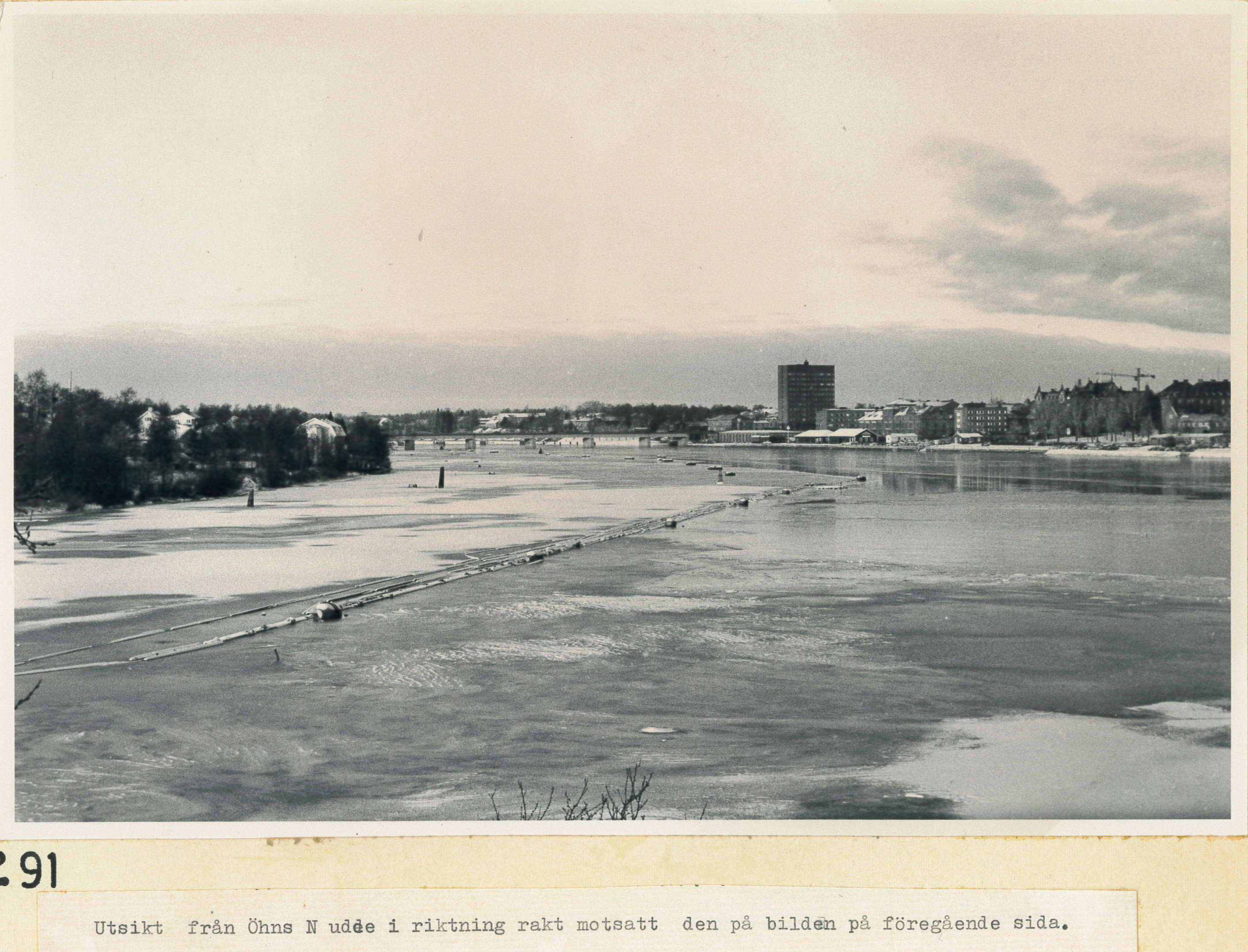 Vy åt nordväst över staden från Öhns norra udde nov 1969