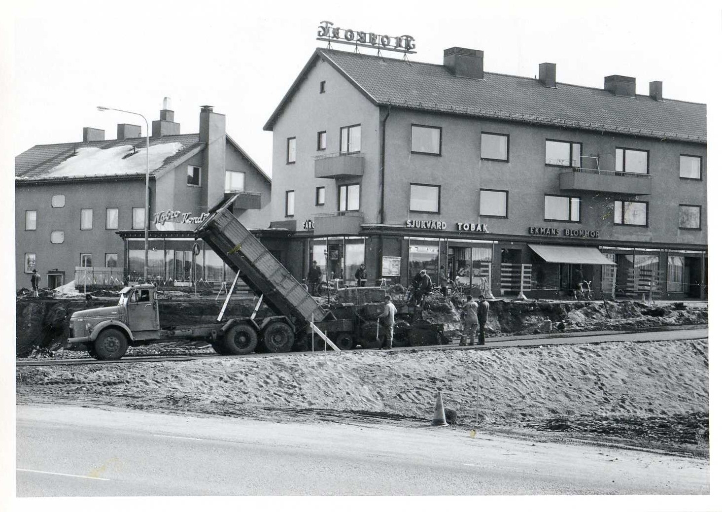 E4-bygget Tegs centrum vår 1970