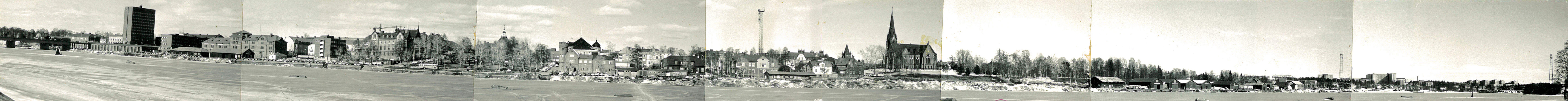 Sammanfogad panoramabild över staden 1970