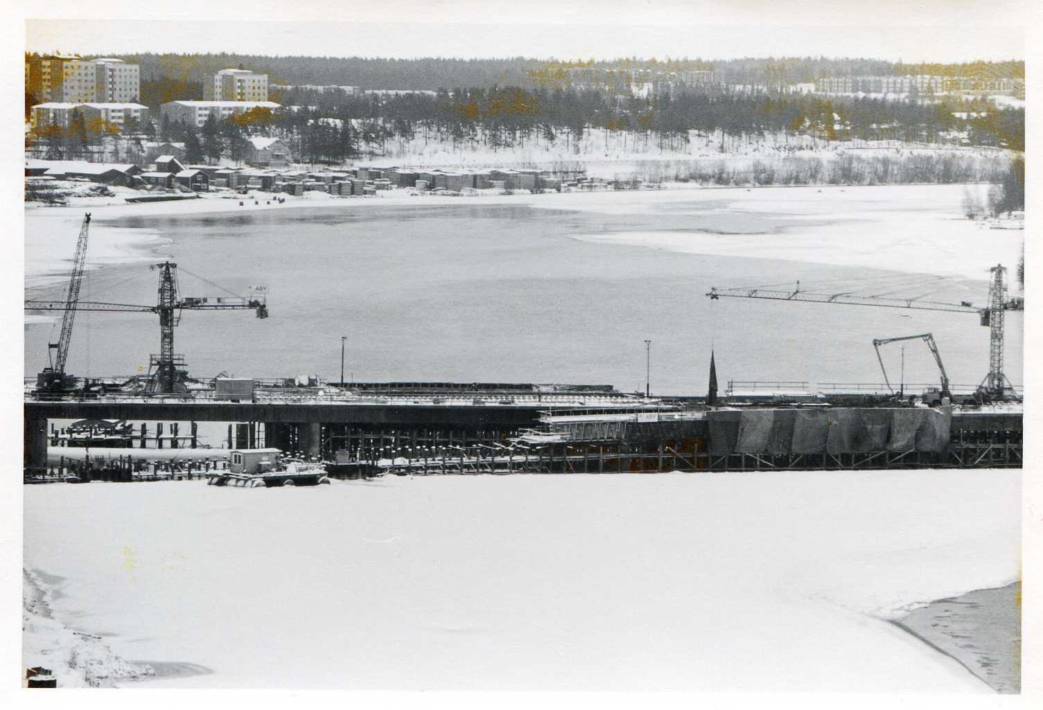 Kyrkbrobygget dec 1974