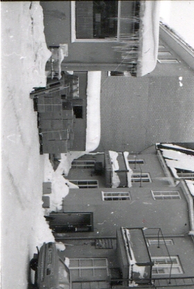 Från innergården Balder 6  bild 2