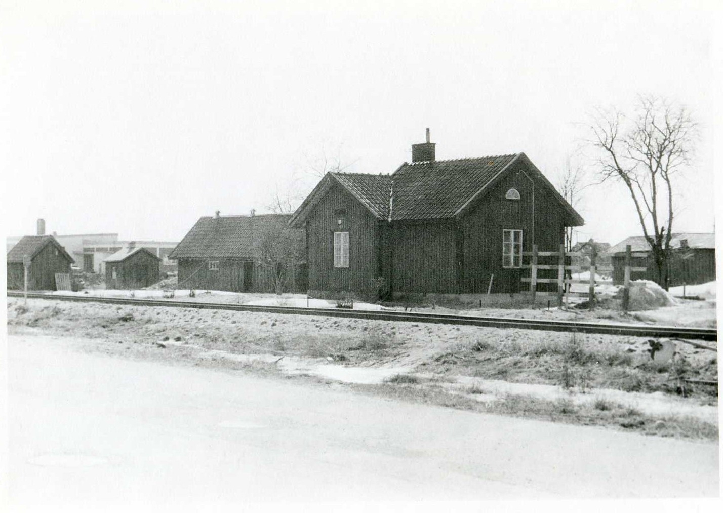 Grisbacka anhalt med banvaktshuset