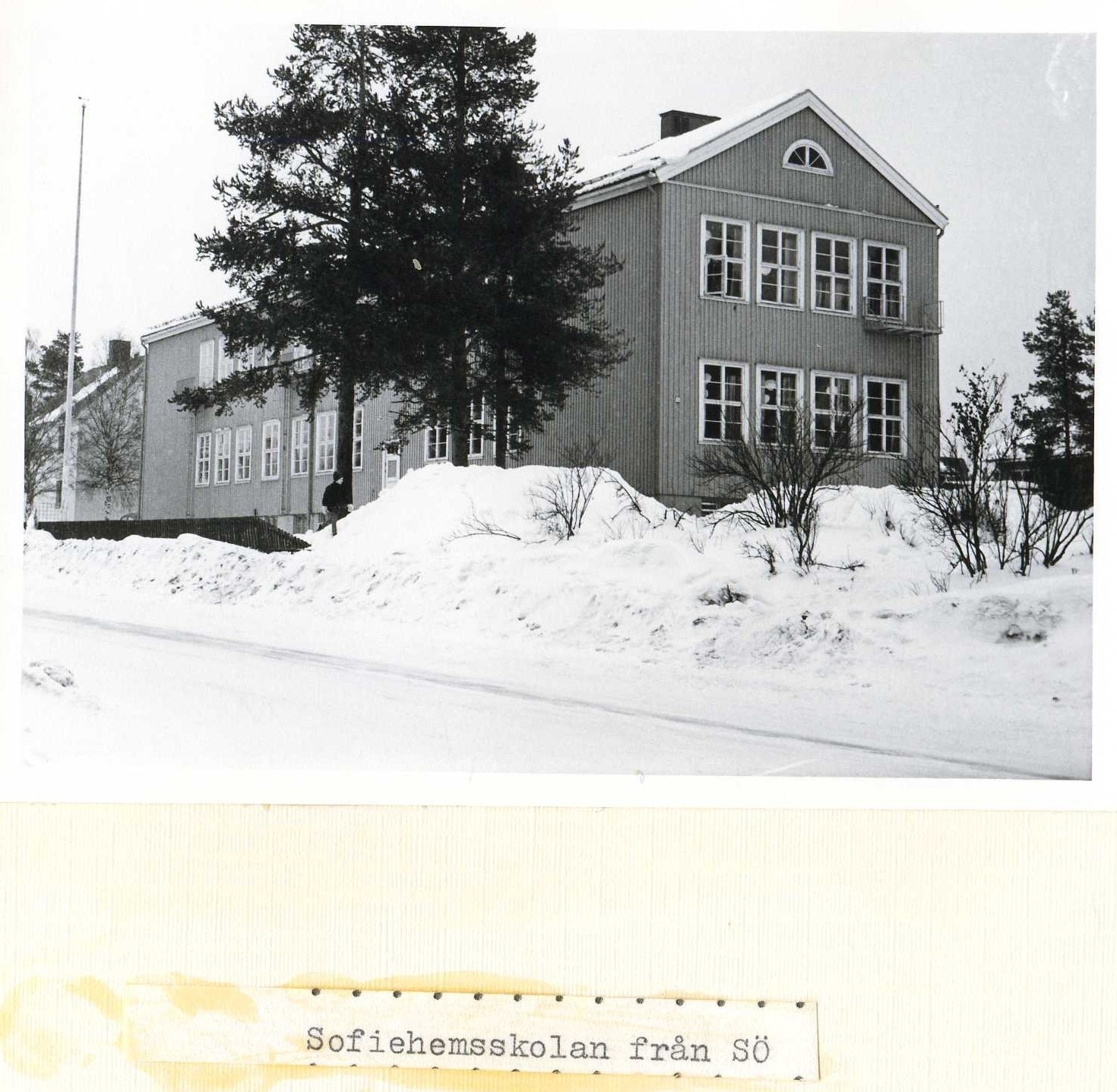 Sofiehemsskolan från sydöst