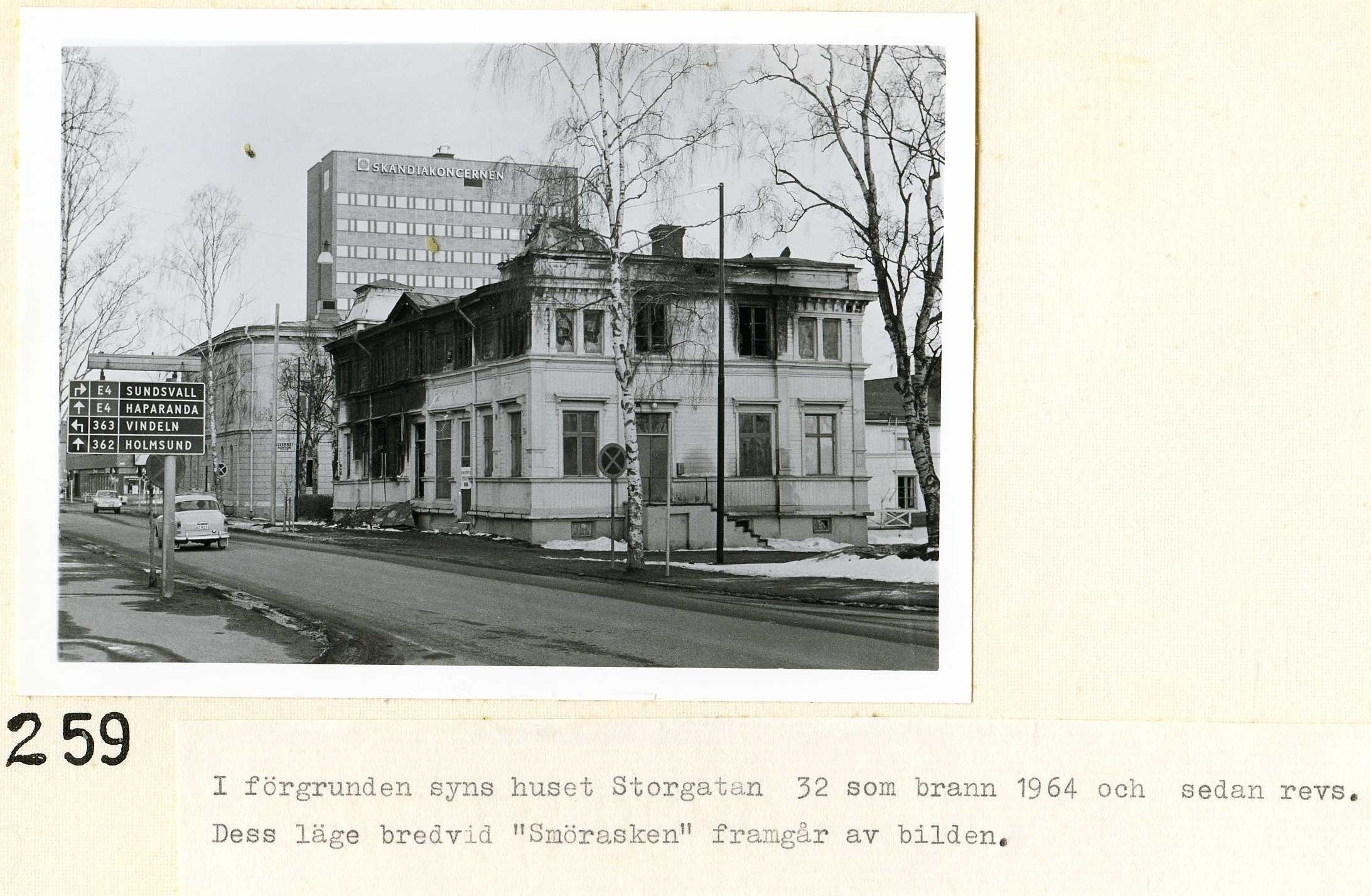 Storgatan 32 som brann 1964 och revs senare